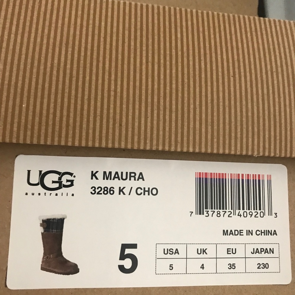 UGG Maura  Boots In chocolate Color
New - Picture 7 of 8